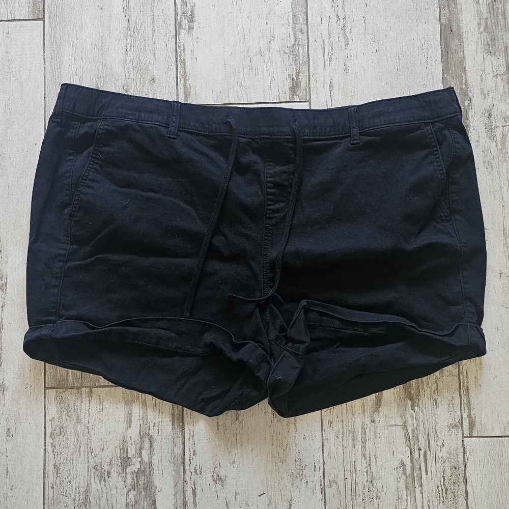 Torrid Women's Black Shorts NWOT 4 / 4X